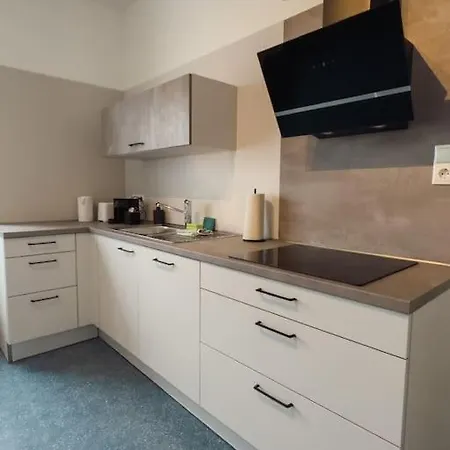Apartment Geraeumige 3-schlafzimmer-wohnung In Koblenz Nahe Uni