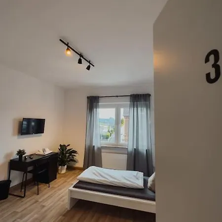 Geraeumige 3-schlafzimmer-wohnung In Koblenz Nahe Uni Apartment Koblenz (Rhineland-Palatinate)